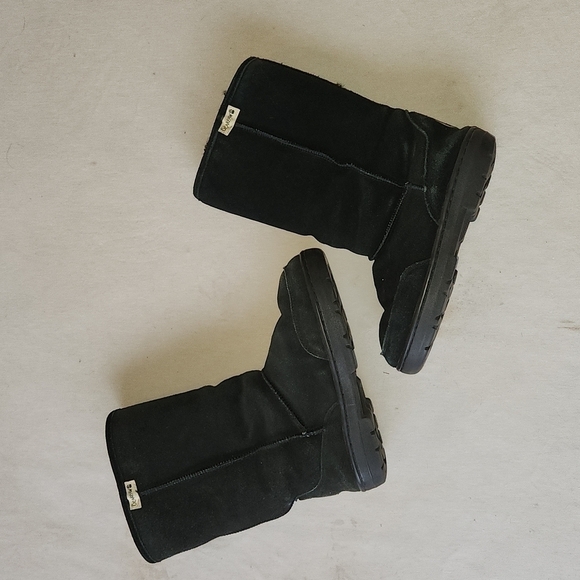 BearPaw black W7 boots - Picture 1 of 8